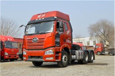 Rabljeni traktor FAW 6×4 J6P