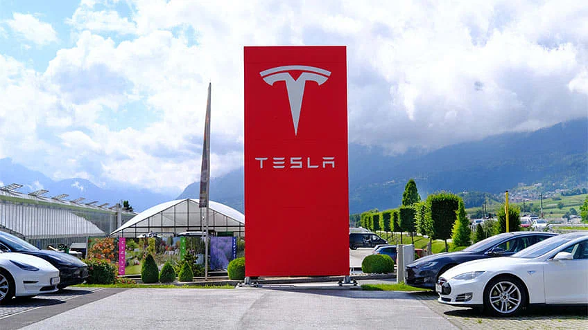Tesla planira lansirati FSD u Kini