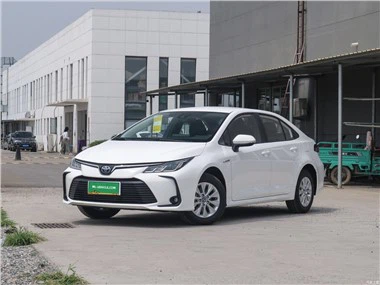 TOYOTA COROLLA s dva motora 1.8LE CVT Pioneer verzija