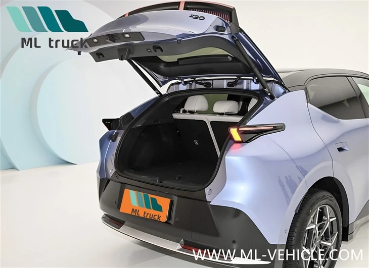 2025 Lynk & Co Z20 EV SUV
