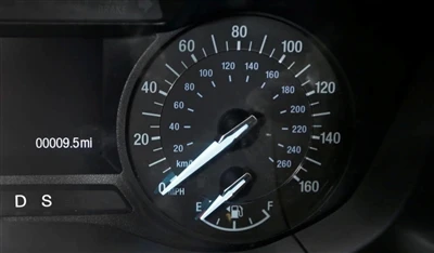 Koliko je najveća brzina automobila povezana s zapreminom motora?