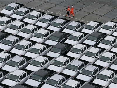 Veleprodajna prodaja automobila u Indiji u trećem kvartalu pala je za 1,8% na...